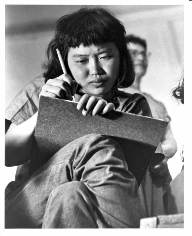 Ruth Asawa, Black Mountain College student from 1946-1949, perhaps in an art class. Photographer: Clemens Kalischer.
